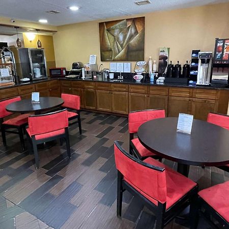 Microtel Inn & Suites Newport News Ngoại thất bức ảnh